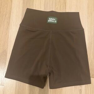 NWT Daily Drills Go Shortie Shorts Coco size medium